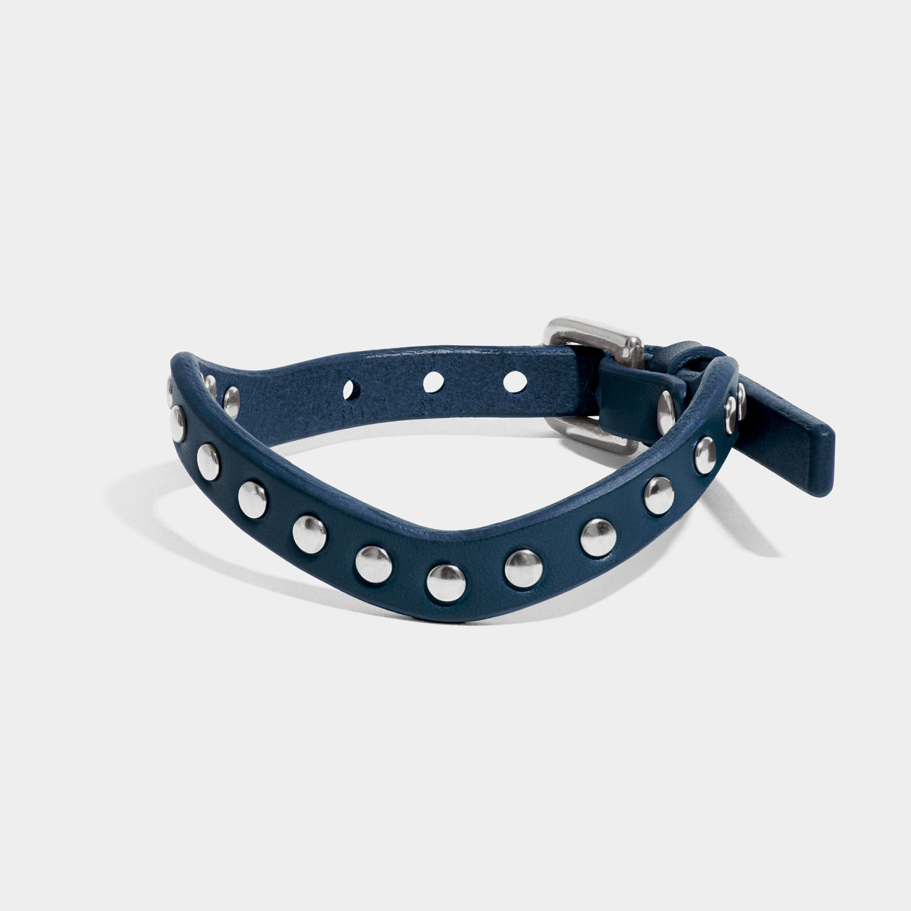 V-NECK STUDDED CAT COLLAR