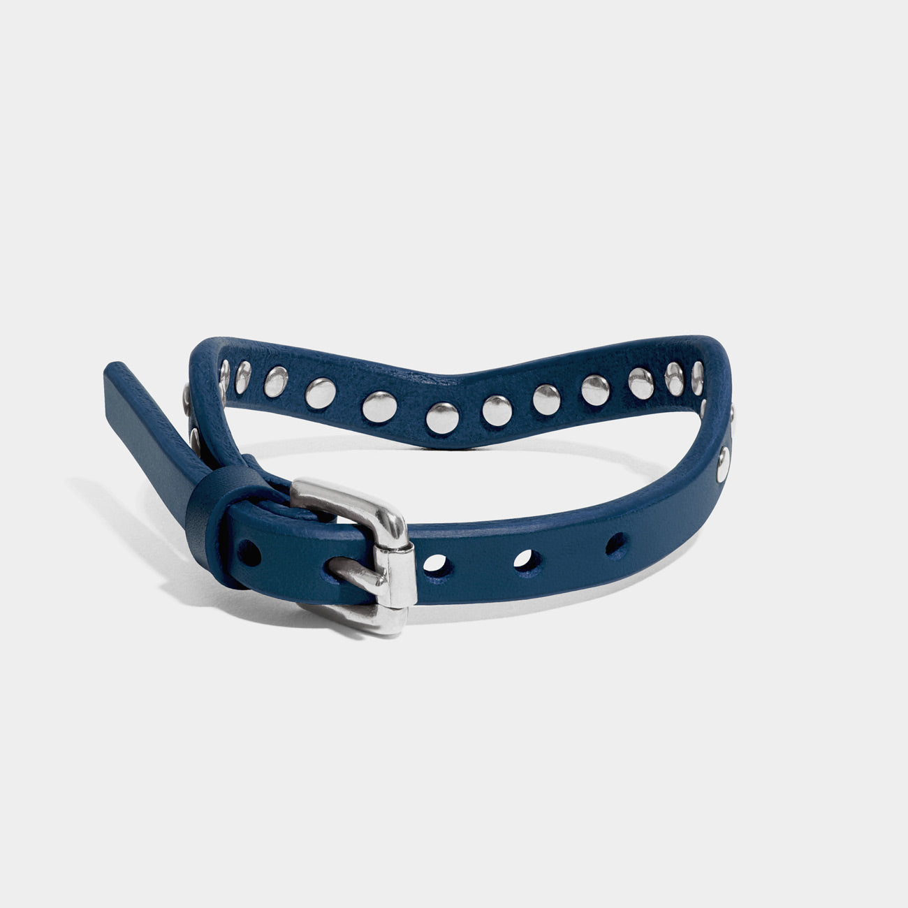 V-NECK STUDDED CAT COLLAR